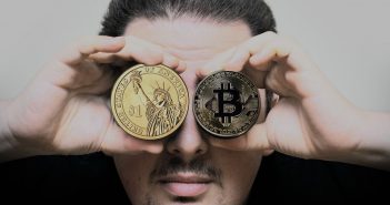 Průzkum ukazuje, že každý pátý bohatý člověk investuje do kryptoměn