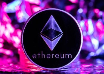 Ethereum generuje padesátkrát více transakčních poplatků než Bitcoin