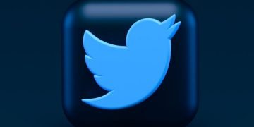 Elon Musk dočasně pozastavil akvizici Twitteru