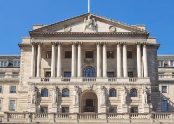 Bank of England: Přeživší masivního poklesu trhu by se mohli stát dominantními hráči na trhu