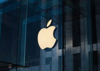 Akcie společnosti Apple vyskočily díky silnému objemu předobjednávek