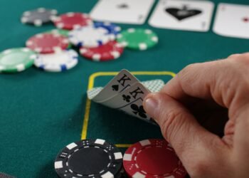 kde hrát poker online